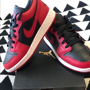 NIKE AIR JORDAN 1 LOW- REVERSE BRED